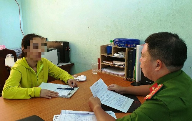 Mua bột ngọt Trung Quốc trôi nổi về đóng gói bán kiếm lời