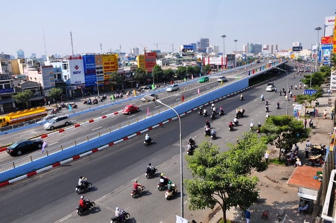 TP.HCM đầu tư 80 dự án giao thông trong năm 2017