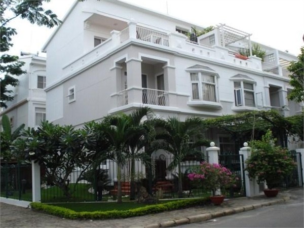 Biệt thự, nhà phố bán mạnh hơn căn hộ