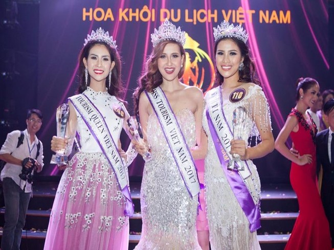 Khánh Ngân đăng quang 'Hoa khôi Du lịch Việt Nam 2017'