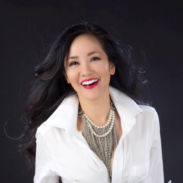 Tối nay Hồng Nhung hát nhạc Trịnh tại đường sách
