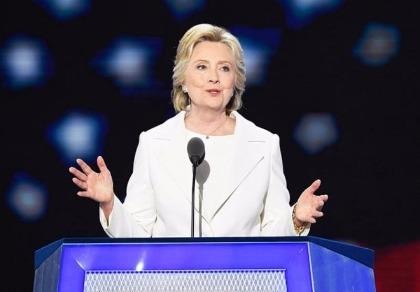 Bà Clinton: 'Nước Mỹ bị thách thức, vẫn lạc quan và vĩ đại'