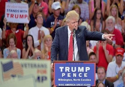 Trump nói nước đôi, ẩn ý bà Clinton có thể bị ám sát