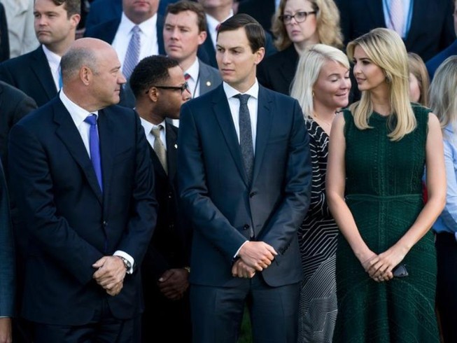 Quốc hội điều tra 6 cố vấn ông Trump về bảo mật