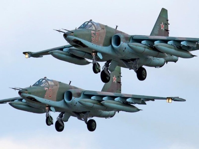 Nga nói gì vụ Su-25 đối đầu tàng hình F-22 Mỹ ở Syria?