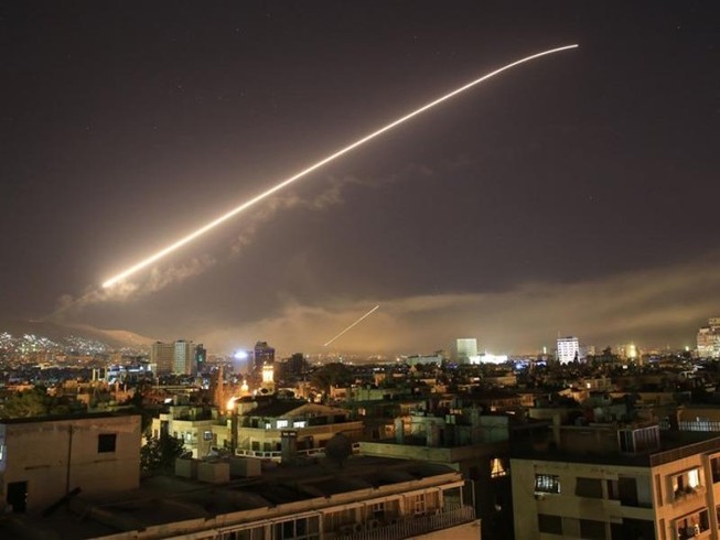 Bộ Quốc phòng Mỹ: Đã chấm dứt đợt nã tên lửa vào Syria