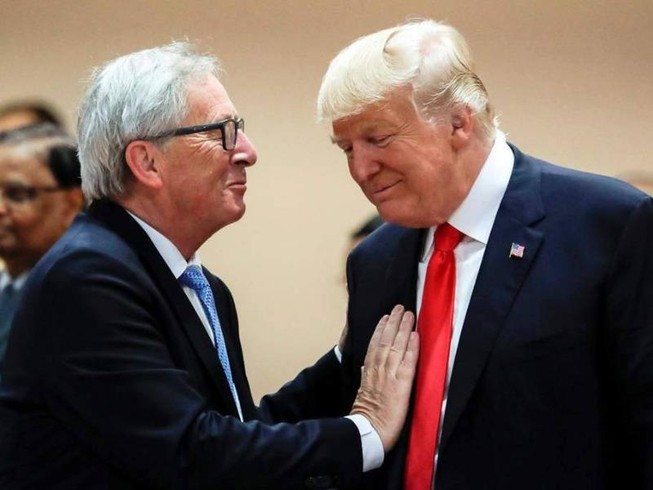Ông Trump đồng ý bàn chuyện bỏ thuế quan với EU