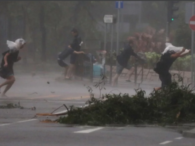 Chùm ảnh bão Mangkhut hoành hành Hong Kong, Quảng Đông