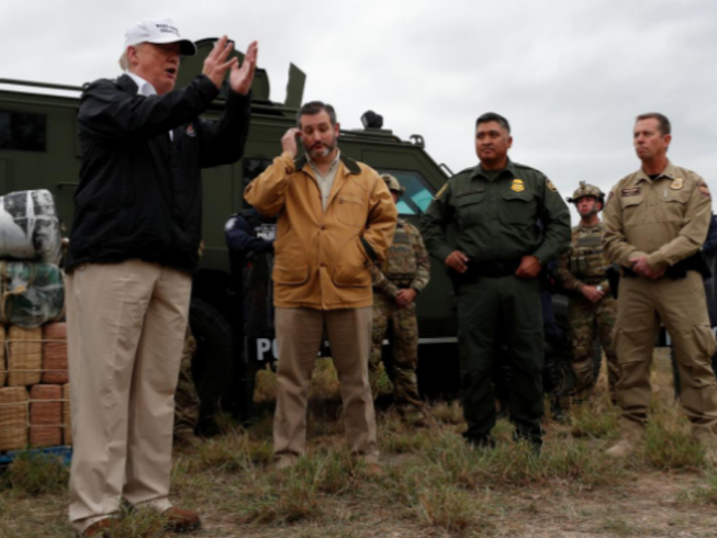 Đến biên giới với Mexico, ông Trump nói gì?