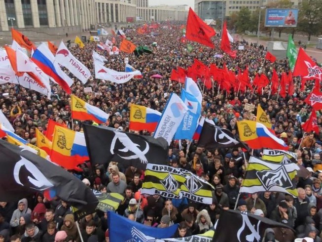 Moscow: 25.000 người xuống đường bất chấp mưa lạnh