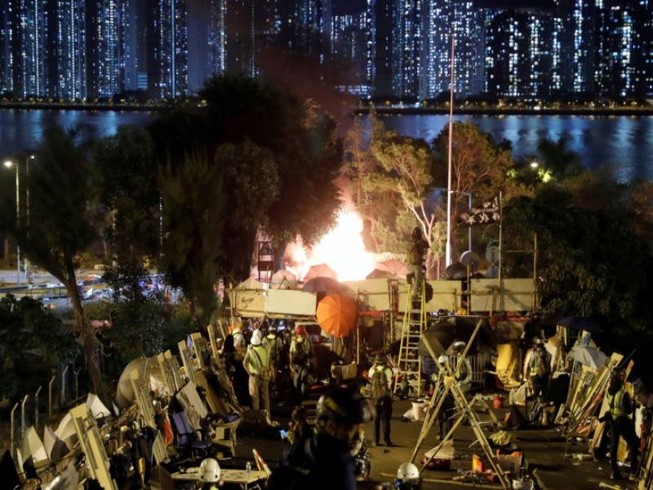 Cố vấn an ninh Mỹ: Sẽ không làm ngơ Hong Kong và biển Đông