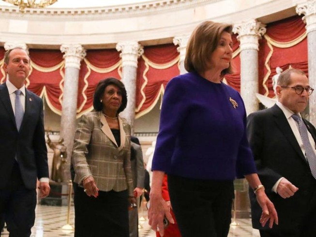Bà Pelosi: Tất cả hạ nghị sĩ cùng bỏ phiếu luận tội ông Trump