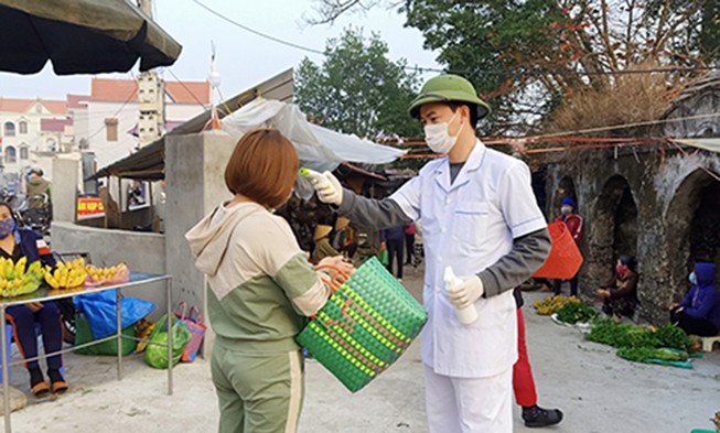 Hải Dương thêm người nghi nhiễm COVID-19 bán hàng ở chợ