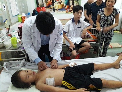 Cảnh báo dị tật lõm ngực tăng mạnh ở trẻ