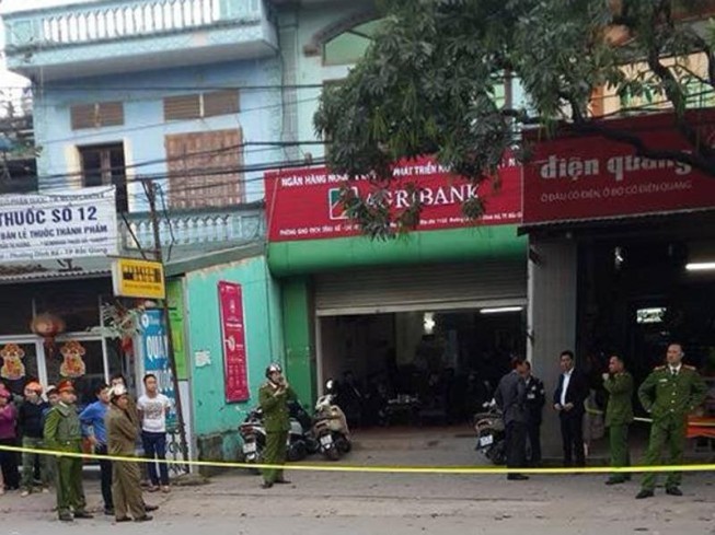 Bắt nghi phạm cướp ngân hàng bằng bom giả