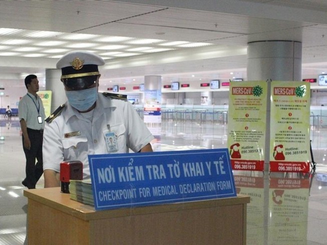 Cả nước đồng loạt yêu cầu khai báo y tế ngăn chặn virus Corona