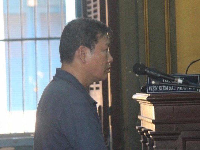 Kế toán trưởng Bưu điện Chợ Lớn tham ô tiền tỉ