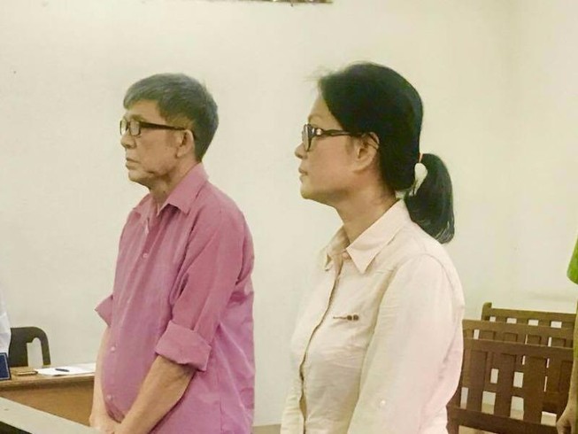 Mẹ hầu tòa vì 'chạy án' cho con