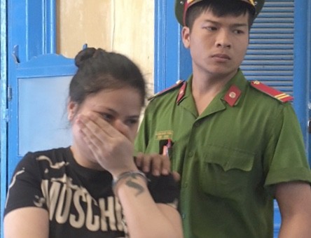 Kiều nữ băng rừng giao dịch với đàn ông lạ lãnh án tử