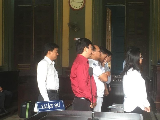 Bị cáo nhận tội không kêu oan, LS từ chối bào chữa