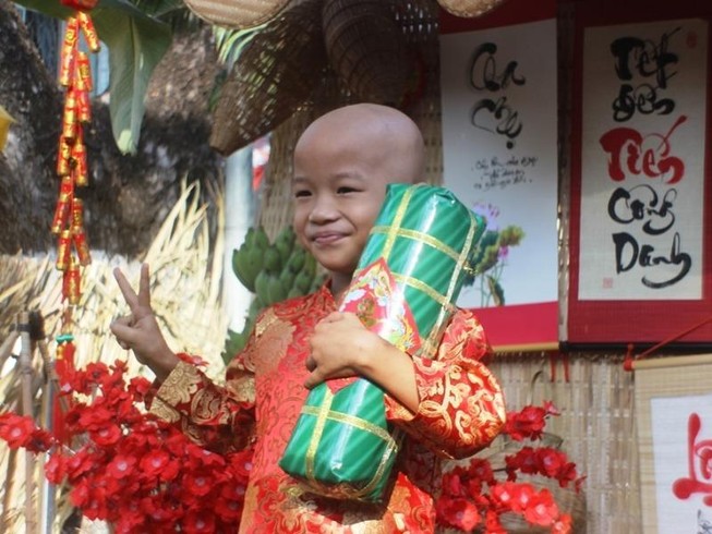 BV Ung bướu tiếp tinh thần cho các cháu bị ung thư