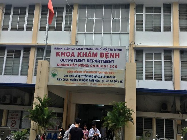 Người dân đi khám bệnh lây qua đường tình dục nào nhiều nhất?