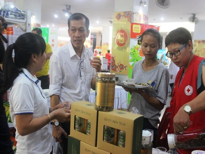 Hơn 200.000 lượt cá nhân, đơn vị chăm lo tết cho người nghèo