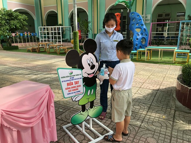 Trường học căng mình đối phó dịch COVID-19