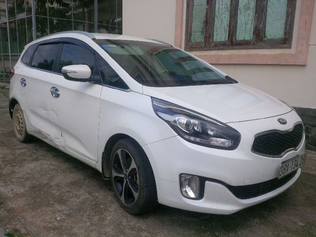 Tài xế gây tai nạn bỏ chạy bị phát hiện khi vá xe