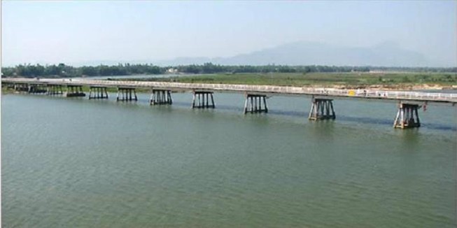 1 thanh niên nhảy cầu Câu Lâu mất tích