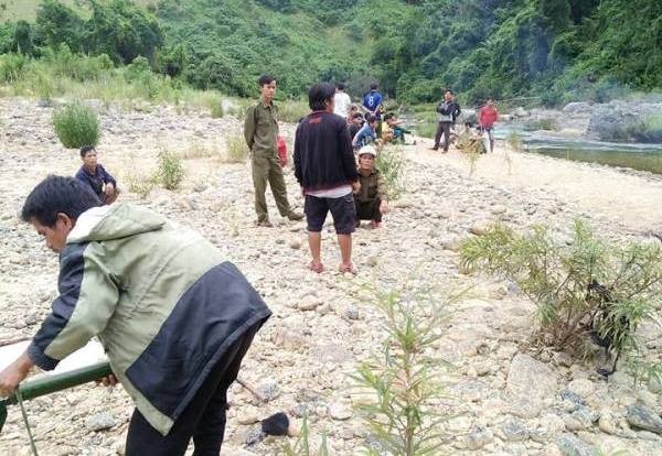 Sinh viên năm 2 chết đuối khi lặn sông bắt cá