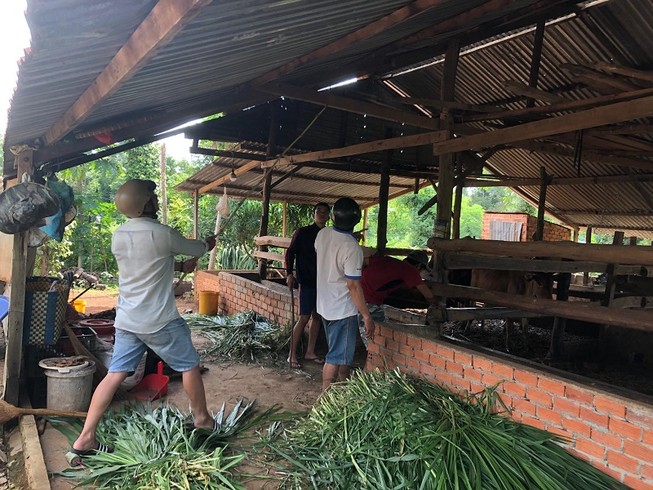 Hai vợ chồng chết bất thường sau tin nhắn cho người nhà