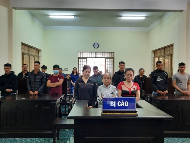 Nhóm đưa người vượt biên trái phép sang Trung Quốc lãnh án
