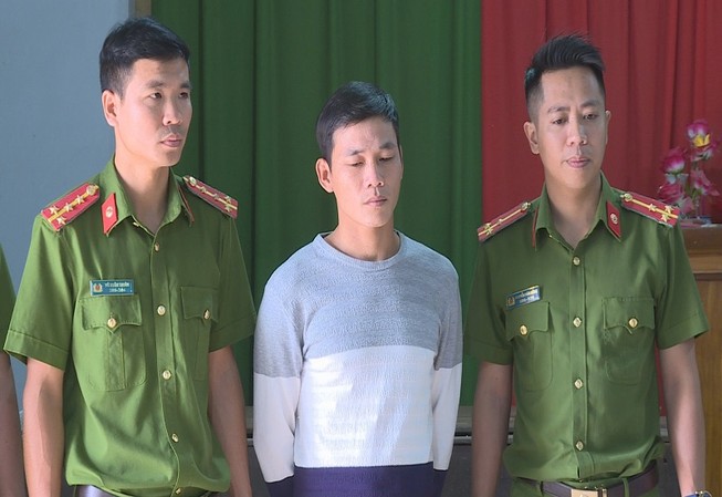 Chém chủ nợ vì đòi quá 'rát'