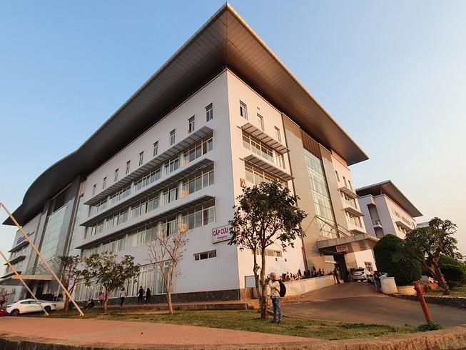 Cứu bệnh nhân bị đâm thủng tim, gan nguy kịch