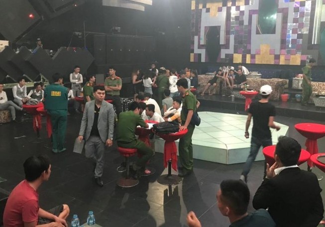 Hàng chục người dương tính ma túy trong bar ở Bình Dương