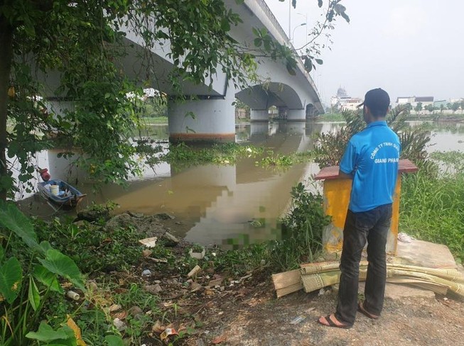 Thi thể người đàn ông trên sông Sài Gòn