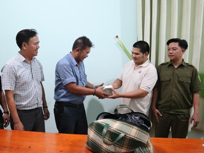 Chủ quán cơm trả lại 280 triệu cho khách