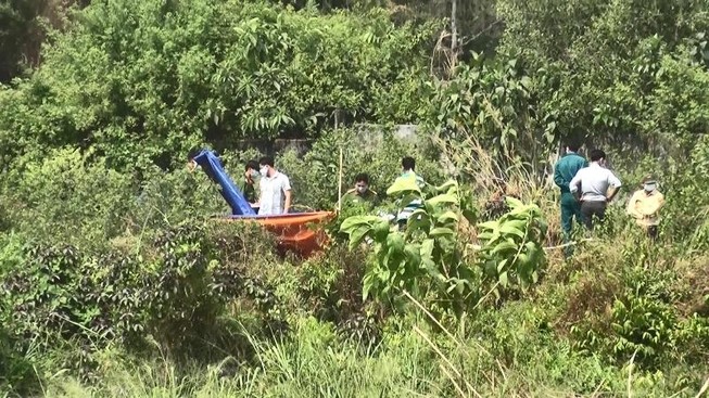 Nam thanh niên chết bất thường dưới ao cạn nước ở Bình Dương