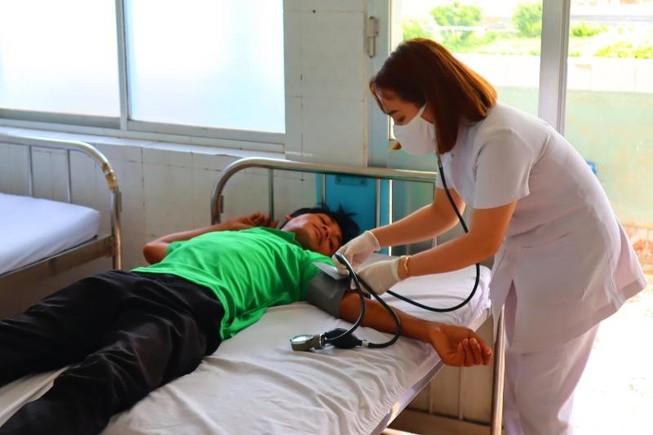 43 công nhân nhập viện cấp cứu nghi do ngộ độc