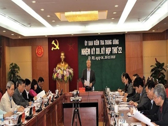 UBKTTƯ cảnh cáo Chủ tịch Quảng Nam Đinh Văn Thu