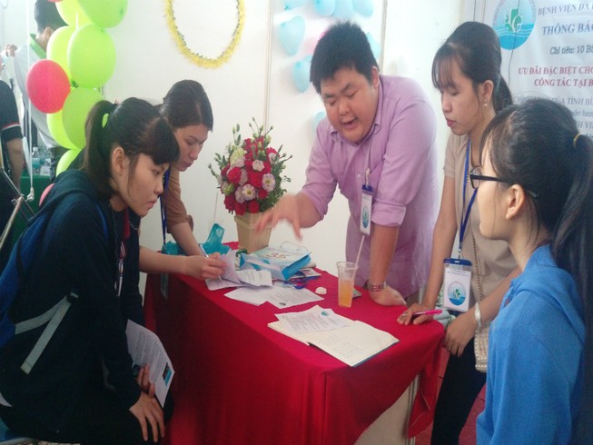 Ngày hội việc làm tại Trường ĐH Y Dược Cần Thơ