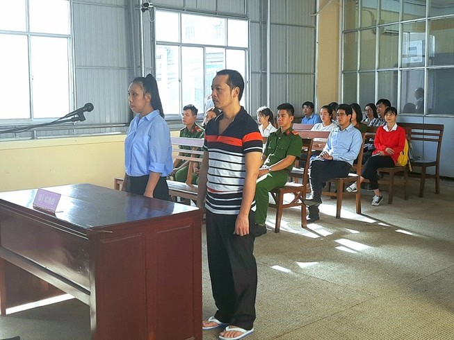 Cựu nữ phóng viên đòi 700 triệu để gỡ bài khai gì tại tòa?