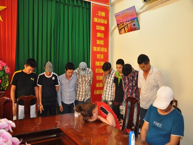 Khởi tố bảy người vụ đánh bạc nửa tỉ đồng trong khách sạn