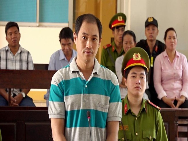 Phạt tù kẻ xuyên tạc, chống phá Nhà nước