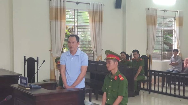 Kẻ đá trung tá công an tử vong lãnh 10 năm tù
