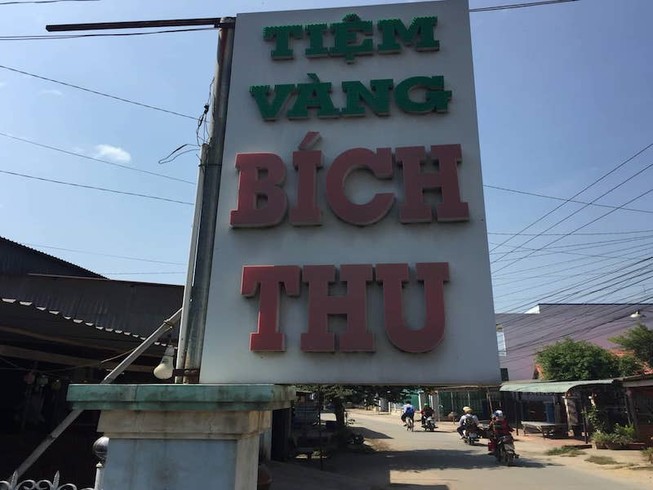 Tiệm vàng bị cướp