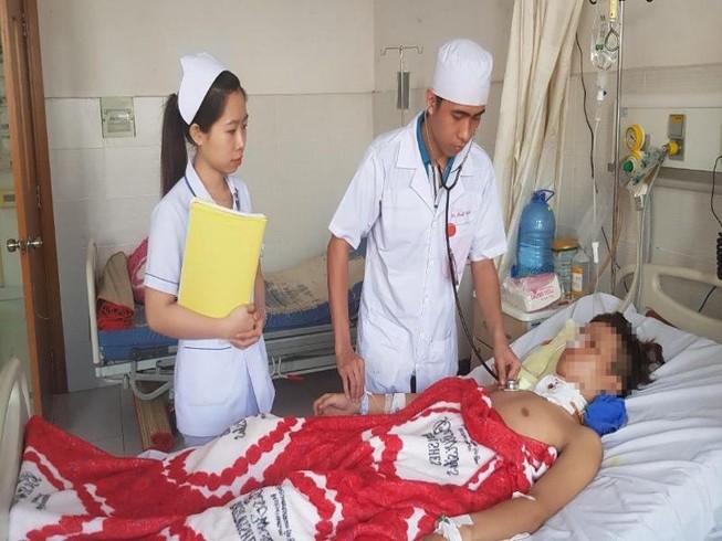 Phẫu thuật cứu sống thanh niên bị vỡ rời khí quản