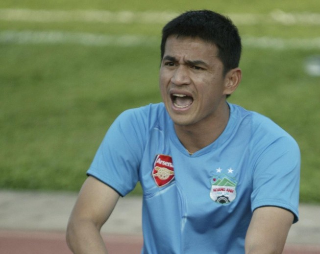 Kiatisak tái xuất, V-League sẽ nóng hơn
