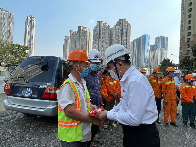 2 công trình giao thông trọng điểm làm xuyên tết ở TP.HCM